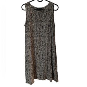 Black & White Sleeveless Shift Dress